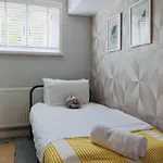 3 Bed Home Private Parking Bham City Centre Contractors Families Students