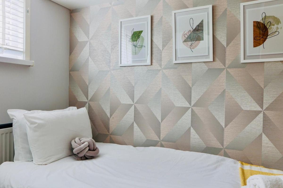 3 Bed Private Parking Bham Centre Contractors Families Students *